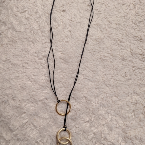 Neckless - Picture 3 of 3